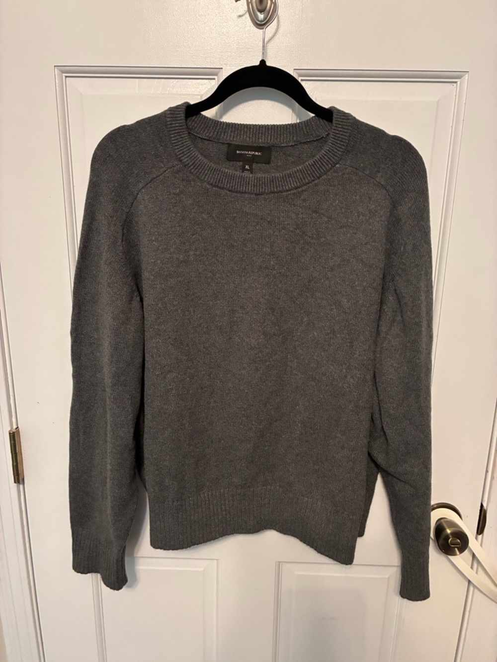 Banana Republic charcoal grey sweater. Size XL.